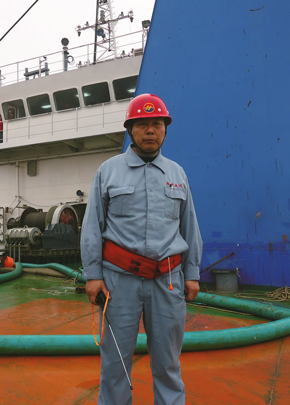 【人(rén)物(wù)志(zhì)】大(dà)家(jiā)心目中的(de)老(lǎo)大(dà)哥(gē)──記項目經理(lǐ)于桂龍