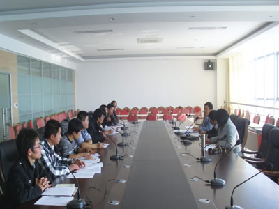 首批2012屆大(dà)學生(shēng)到(dào)公司實習(xí)