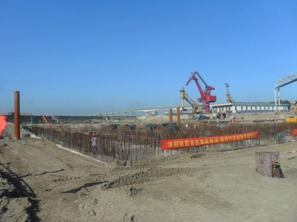 江蘇南(nán)通(tōng)電(diàn)廠(chǎng)循環水(shuǐ)取水(shuǐ)工(gōng)程取水(shuǐ)泵房(fáng)順利完成下(xià)沉