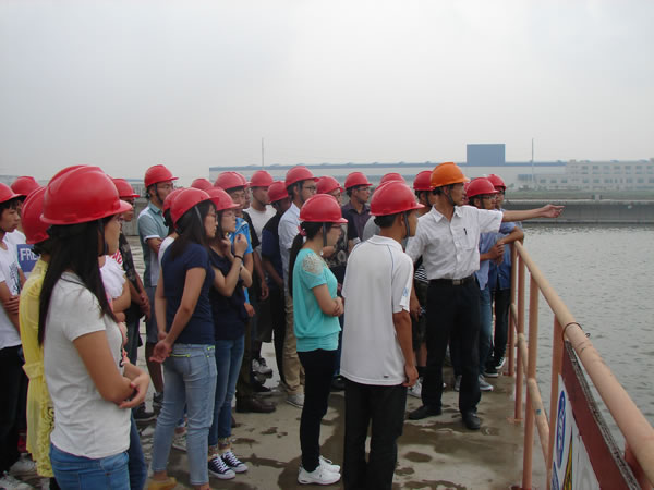 2013屆新員(yuán)工(gōng)報(bào)到(dào)