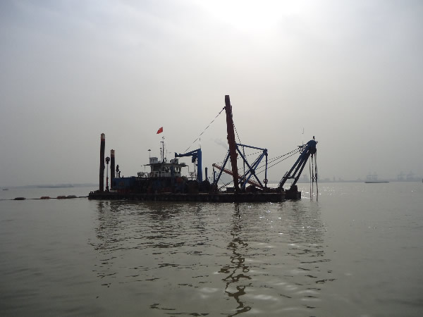 “海(hǎi)泉号”赴開(kāi)沙島施工(gōng)