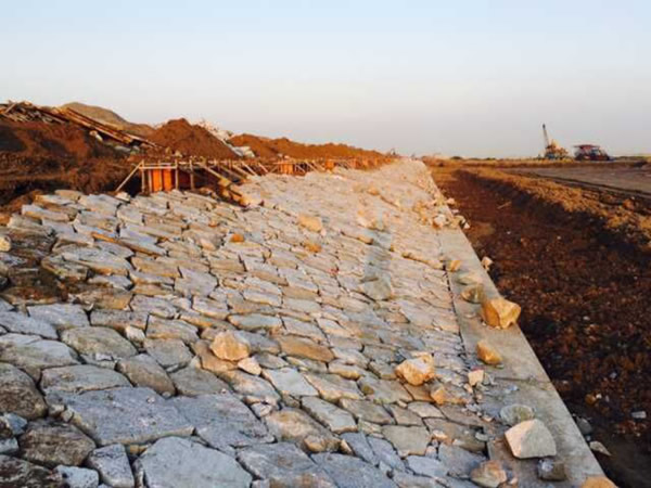 西(xī)水(shuǐ)道(dào)三期五标工(gōng)程進入施工(gōng)高(gāo)峰期